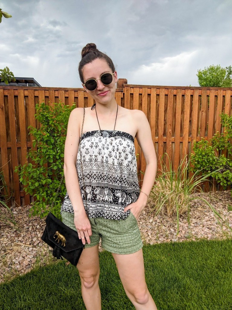 \"college-blogger-edgy-style-elephant-purse-round-sunglasses\"